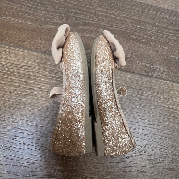 Cat & Jack Toddler Girls Gold Sparkle Bow Dress Shoes Size 6 - Picture 6 of 8